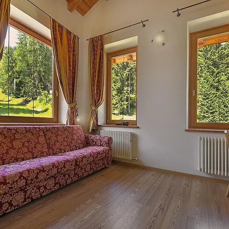 Active Garni Dal Bracconiere Dimaro