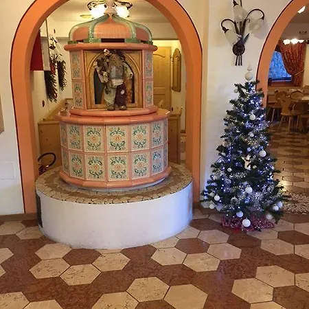 Hotel Active Garni Dal Bracconiere Dimaro