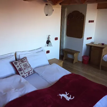 Active Garni Dal Bracconiere Hotel Dimaro