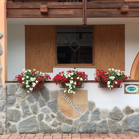 Hotel Active Garni Dal Bracconiere Dimaro